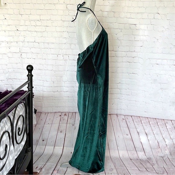 REFORMATION Green Velvet Front Slit Halter Plus Size Formal Prom Dress - Picture 4 of 12